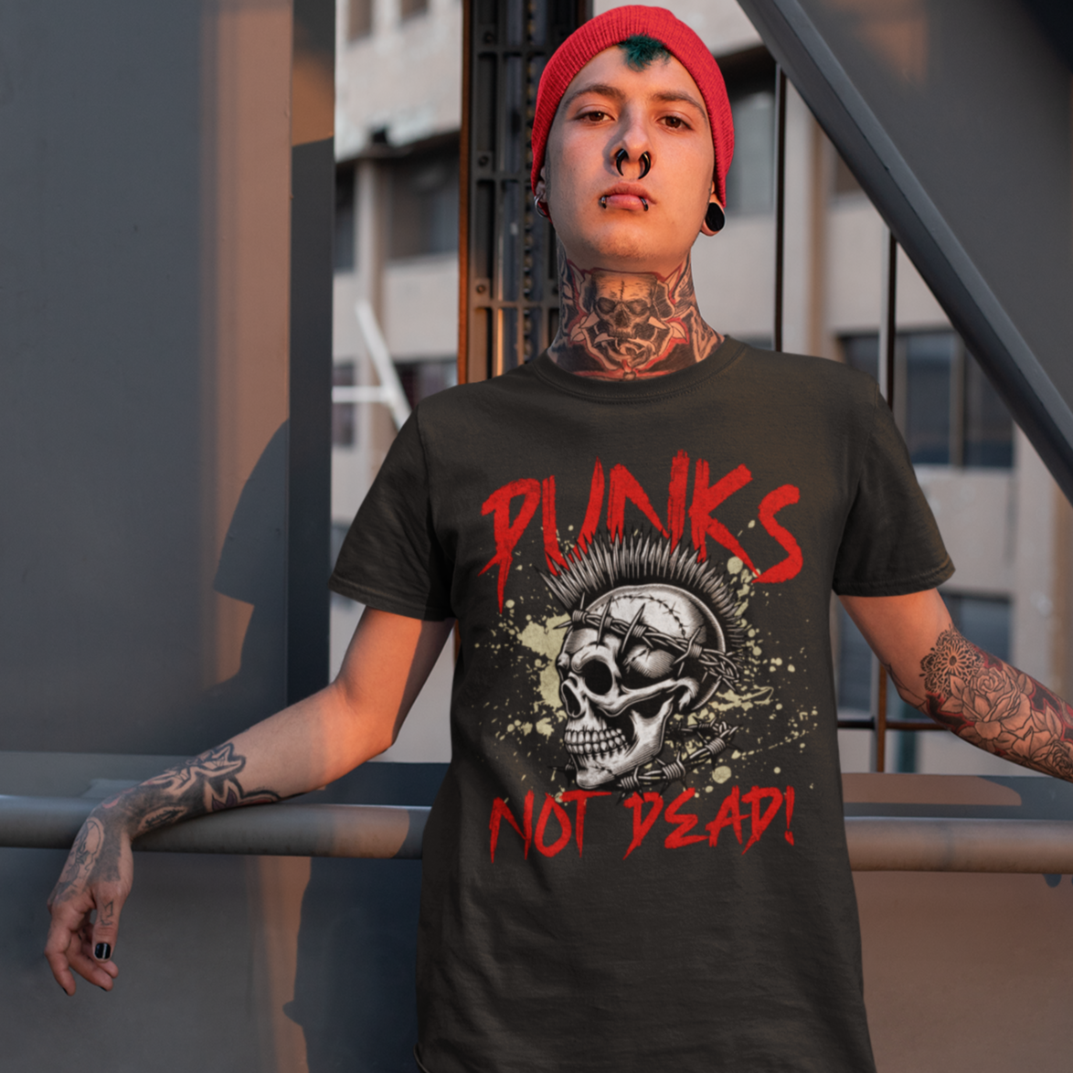 T-Shirt "Punks not dead"